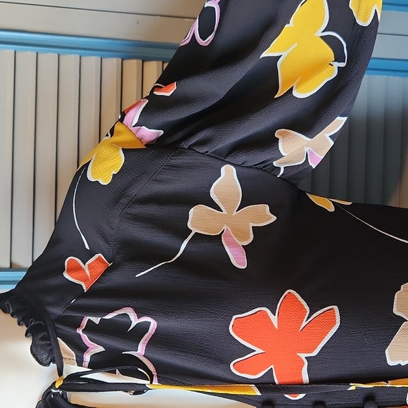 Ted Baker London Yviee Chuck Ruffle Long Sleeve Floral Midi Dress in Black - Picture 7 of 14